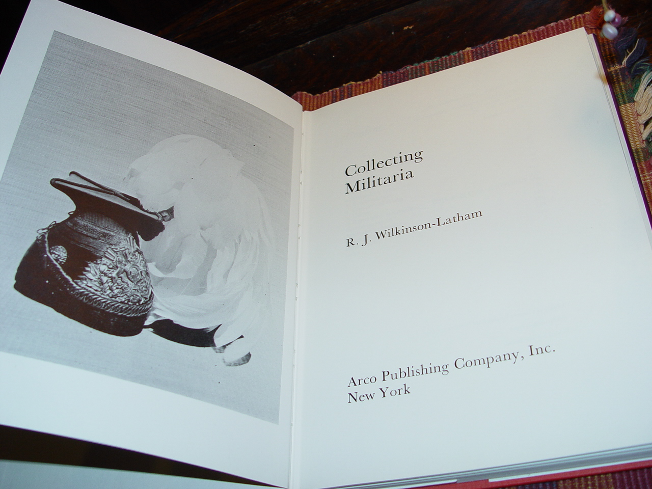 Collecting Militaria 1975 by R.J.
                              Wilkinson-Latham