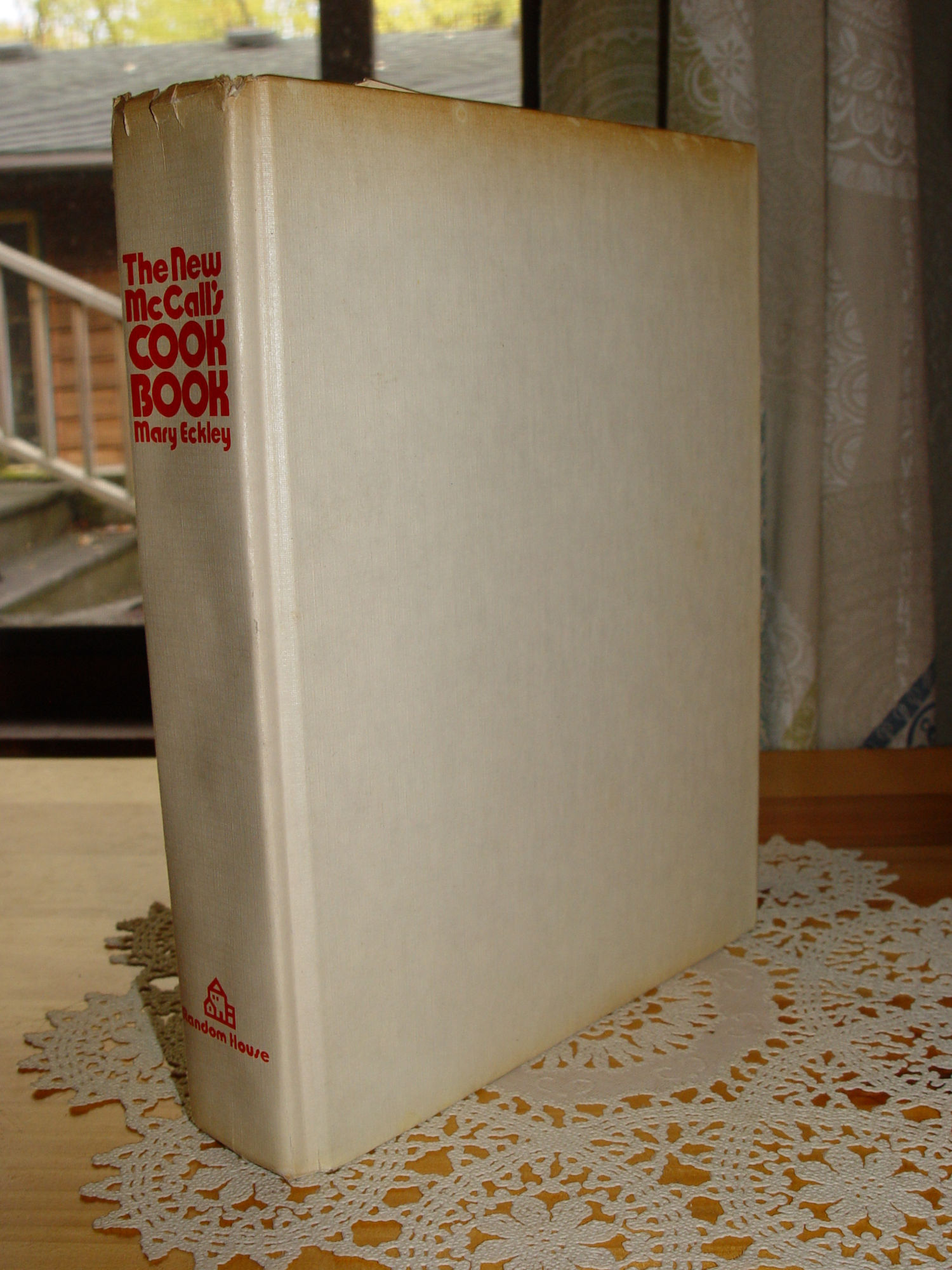 The New McCall's Cookbook RED 1973 by Mary
                        Eckley