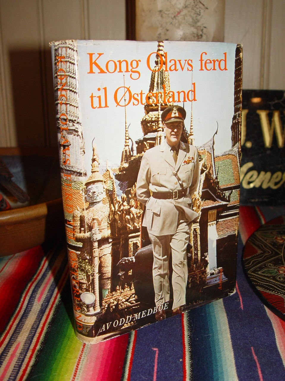 Kong Olavs ferd til Østerland 1965 by Odd
                        Medbøe