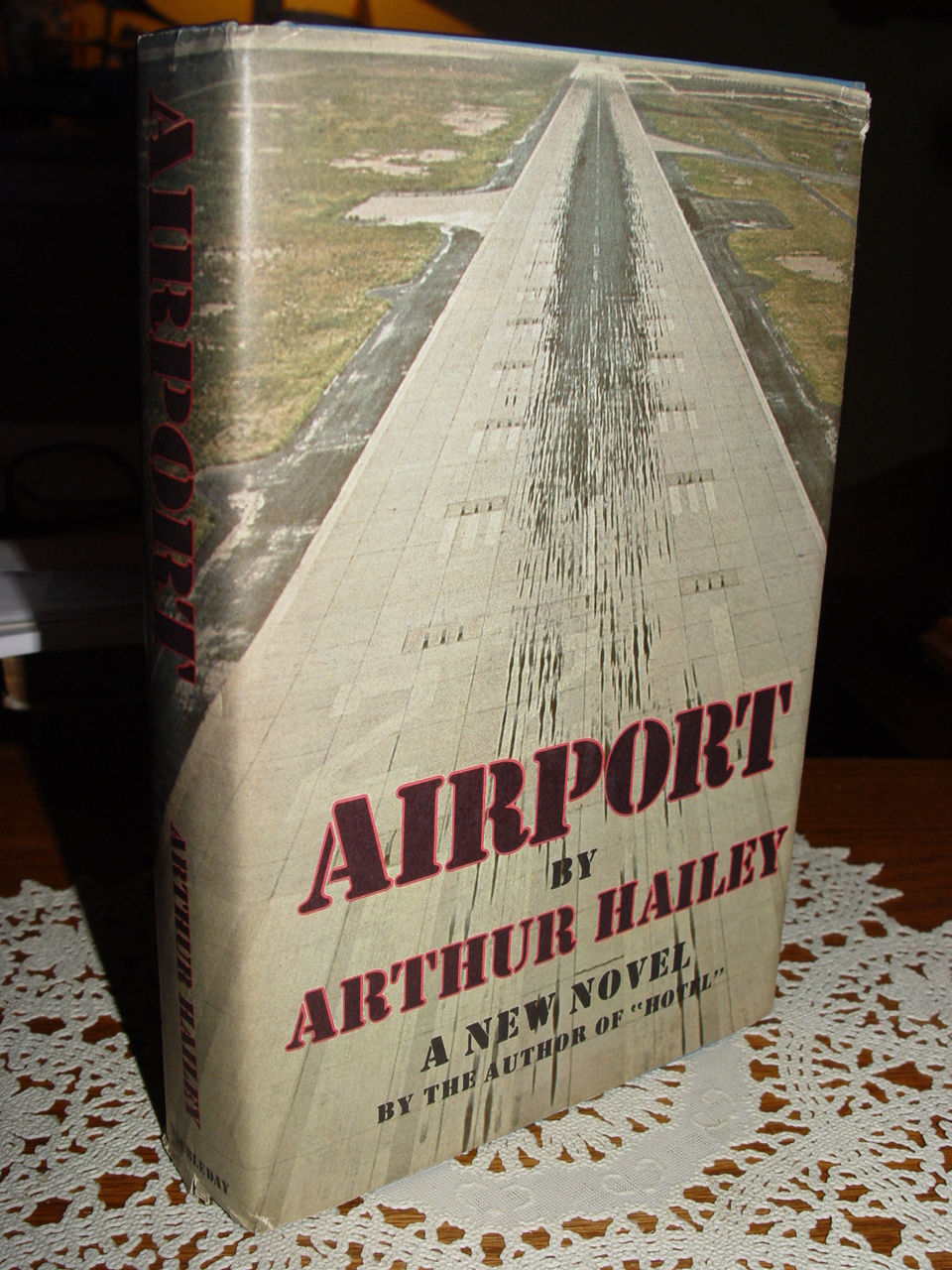 Airport by Arthur Hailey 1968 First Ed