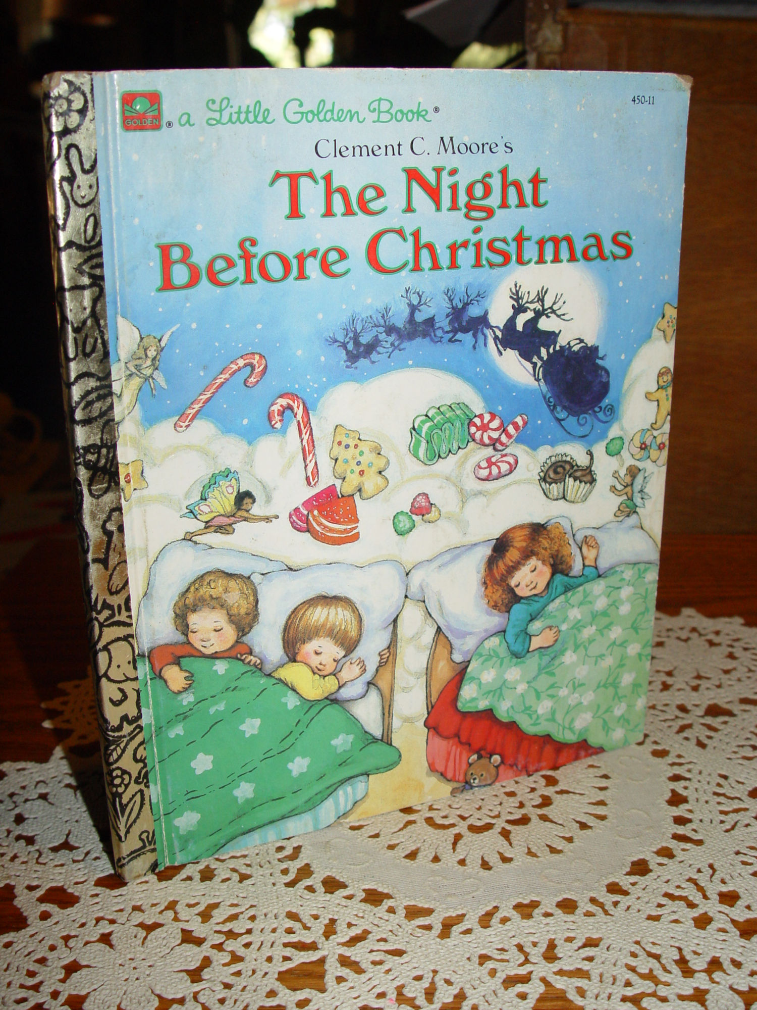 The Night Before Christmas; A Little Golden
                        Book # 450-11 1987