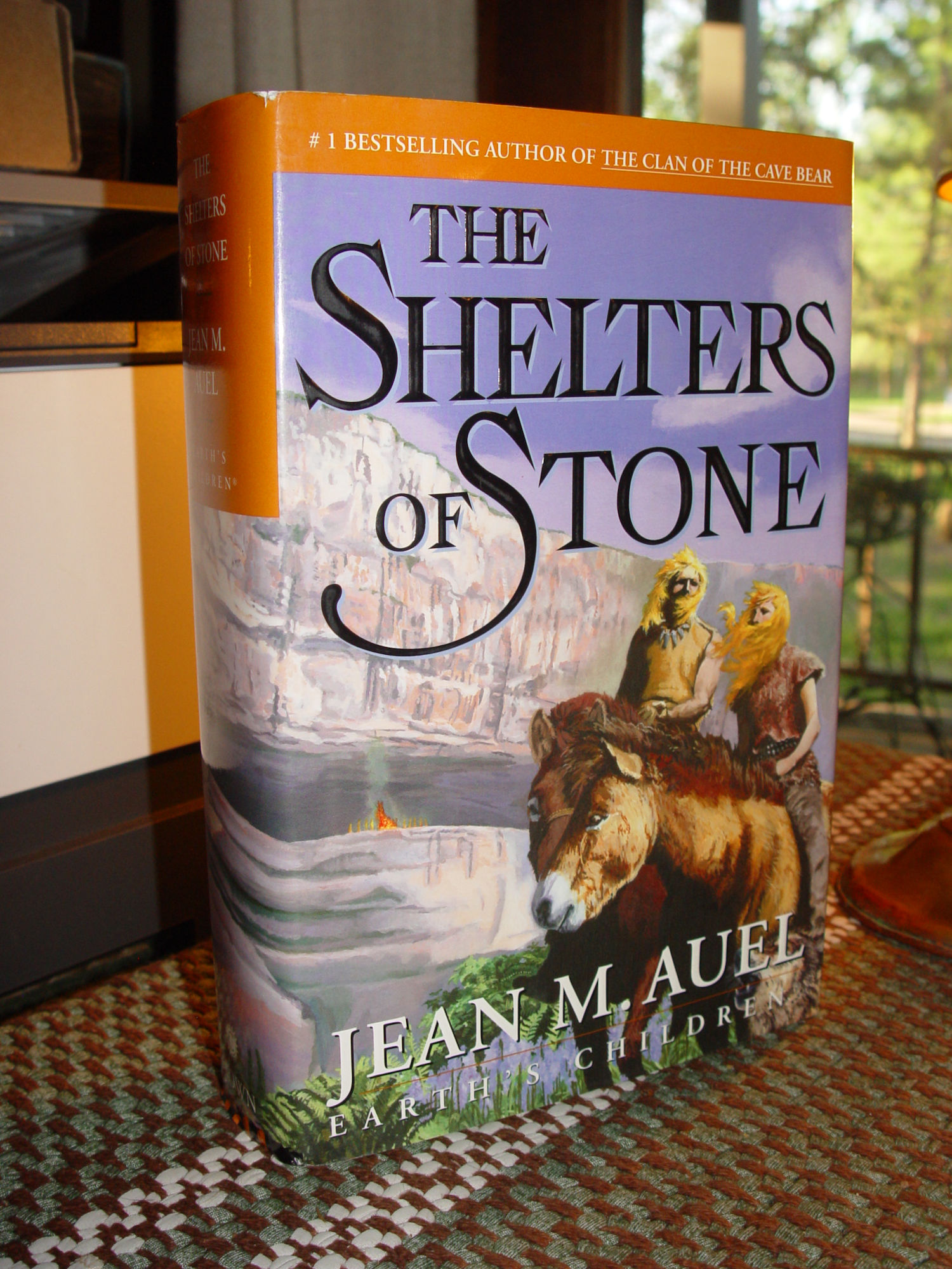 The Shelters of Stone: Earth's Children 1st
Ed. by Jean M. Auel