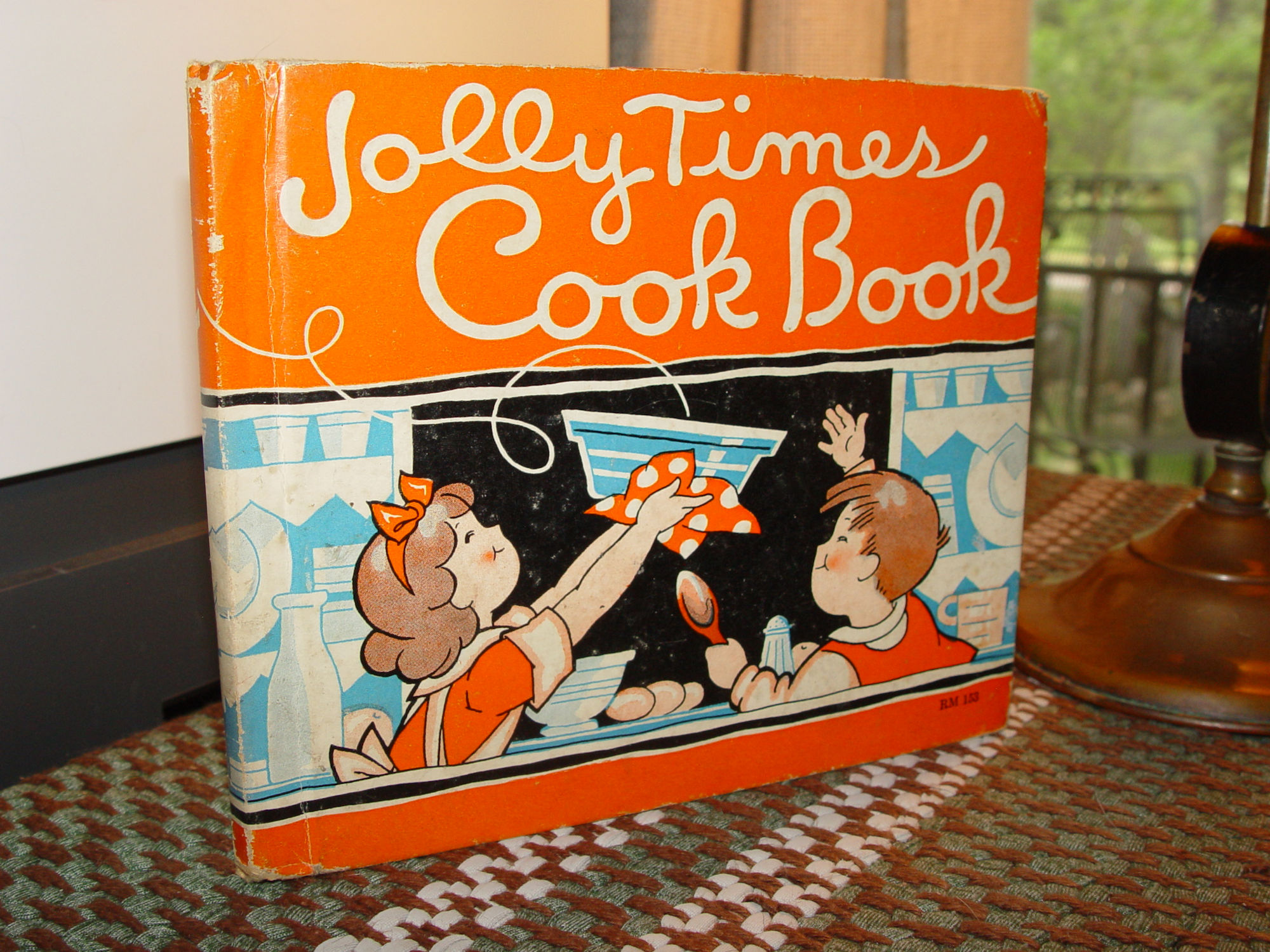 Jolly Times Cook Book: Simple Recipes for
Young Beginners 1935